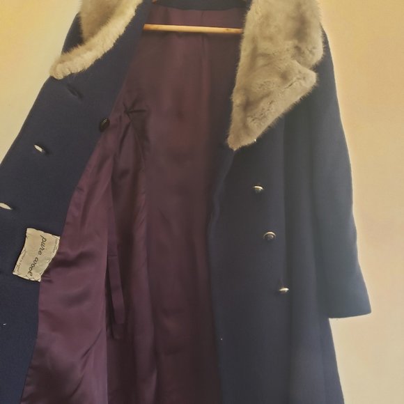 Vintage Winter Peacoat - Picture 8 of 11